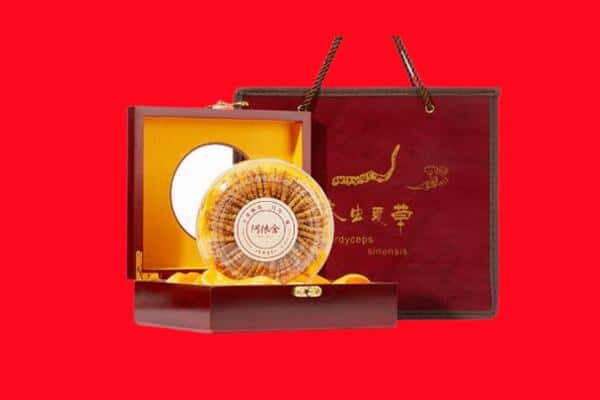 收购资讯:桂林临桂区回收冬虫夏草是按克吗